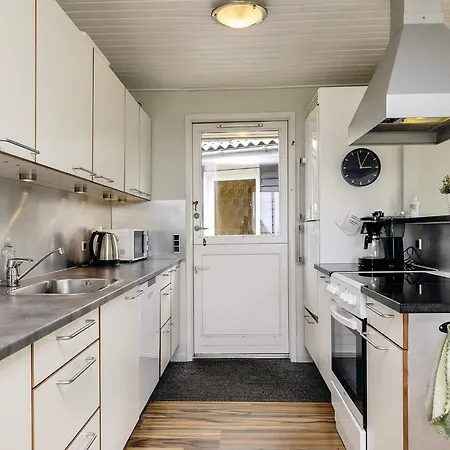 6 Person In Brenderup Fyn-by Traum *