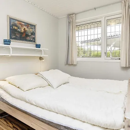 6 Person In Brenderup Fyn-by Traum *