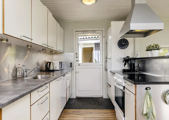 6 Person In Brenderup Fyn-by Traum *